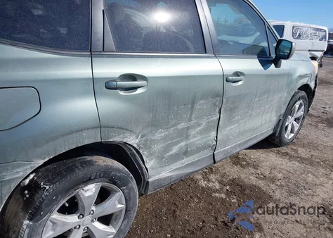 2014 Subaru Forester 2.5I Premium z USA, uszkodzony, nr VIN JF2SJAEC7EH459471